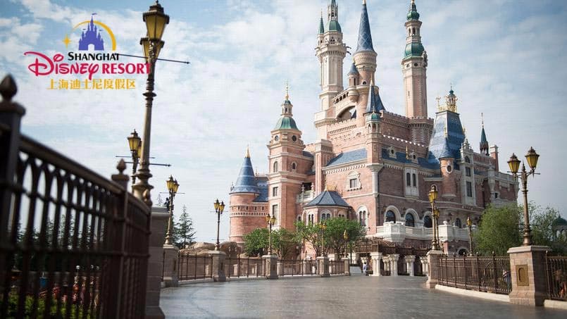 Shanghai inaugura il primo parco Disney in Cina